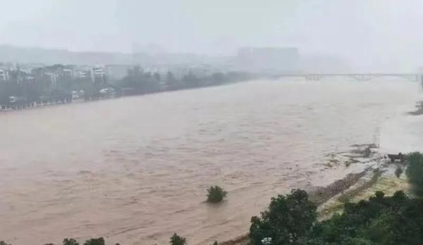 四川最新降雨情况分析